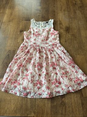 Forever 21 Pink and White Floral Lace Party Dress